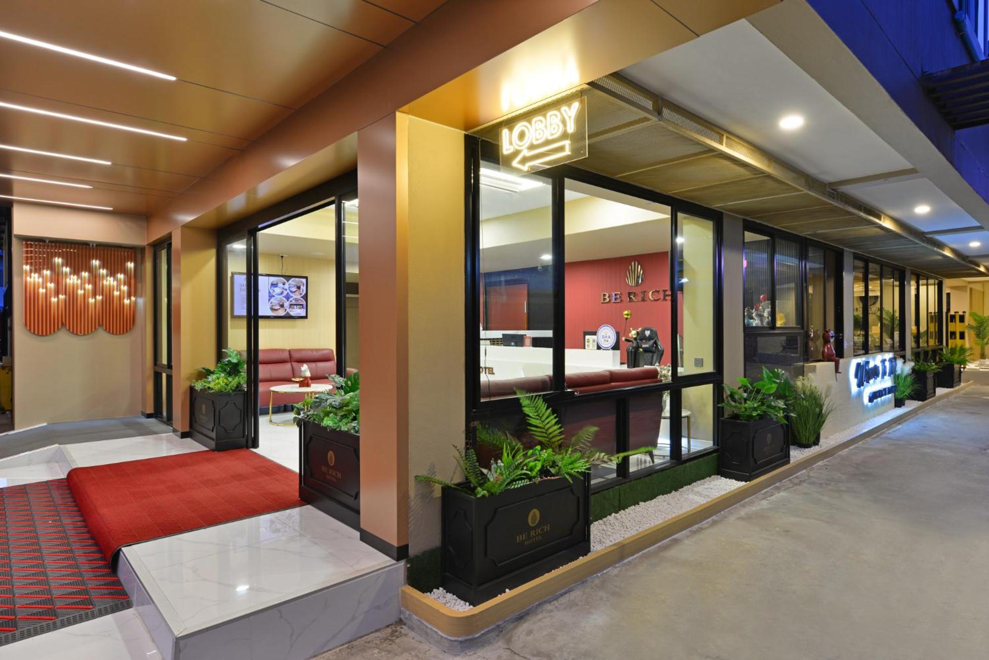 Berich Hotel Tak Exterior foto